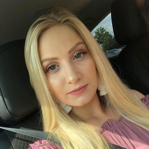 Meet your Posher, Marisa